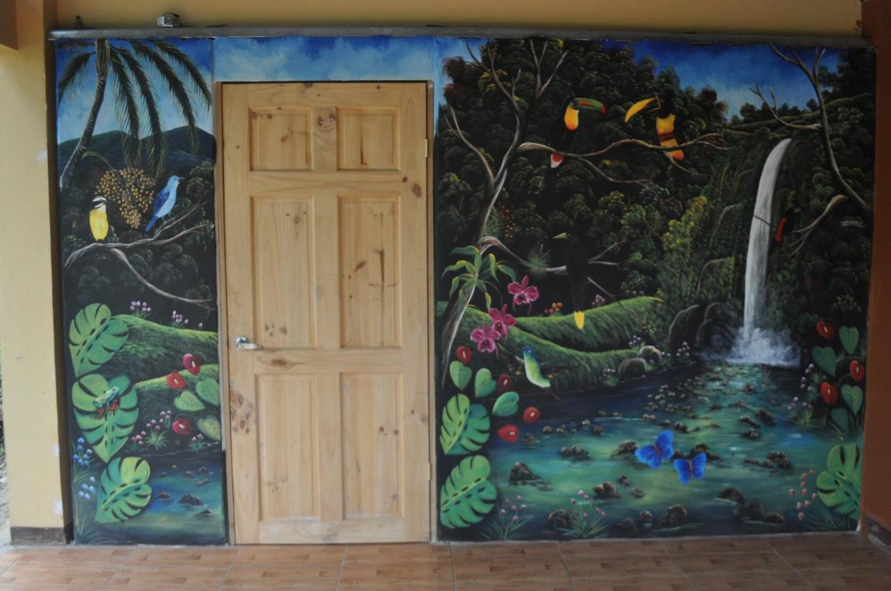 Hospedaje Amanecer Bed & Breakfast Turrialba Exterior photo